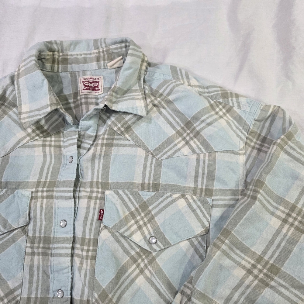 Levi's Western Plaid Flannel Long Sleeve Button Up Shirt w/Pearlescent Snaps.L